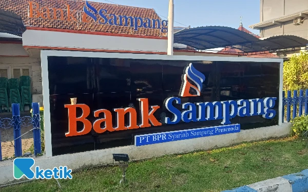 Thumbnail Berita - Warga Harap dan Dukung Bank Sampang Tetap Jadi Penyalur BLT DD