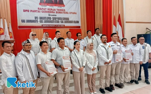 Isyarat Jabat Ketua? DPD Sumut Tetapkan Hj Maya Anggota Gerindra Labuhanbatu