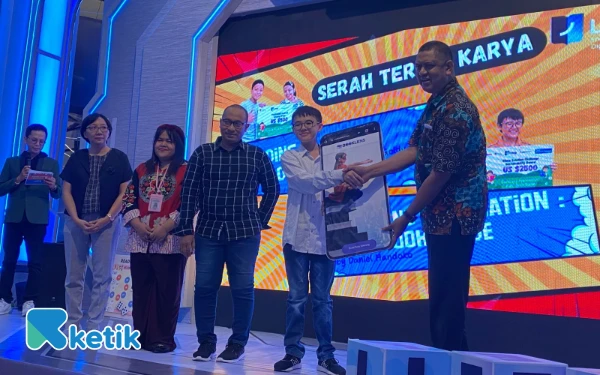 Thumbnail Berita - Ciptakan Aplikasi Literasi, Anak Surabaya Raih Hibah Internasional Senilai $2.500