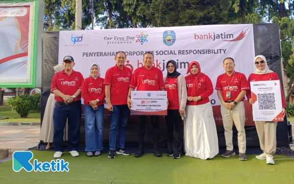 Thumbnail Berita - Bank Jatim Salurkan 455 Tenda untuk Menunjang Kegiatan Ekonomi di Car Free Day Situbondo