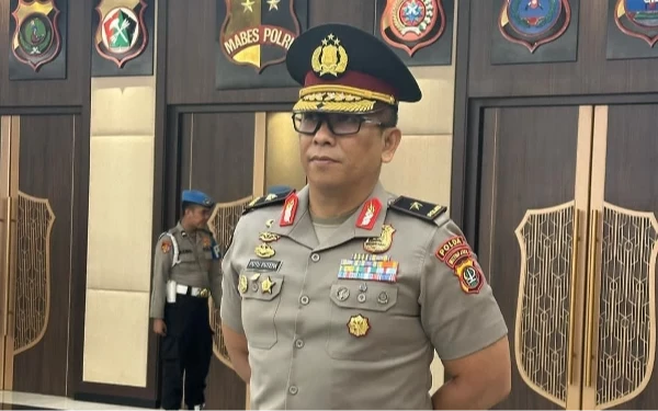 Thumbnail Berita - Brigjen Putu Putera Sadana Bagikan Momen Kedekatan dengan Anak Punk