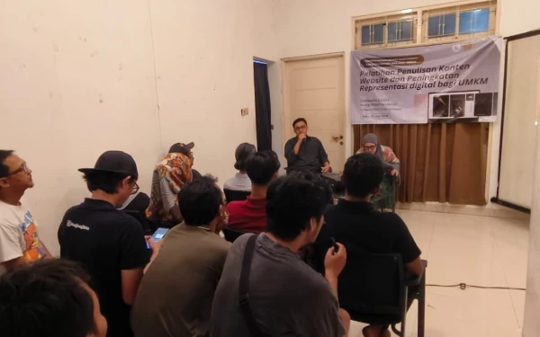 Kolaborasi Cakrawala Kata dan Unesa, Menguatkan Gagasan Lewat Website dan Digitalisasi