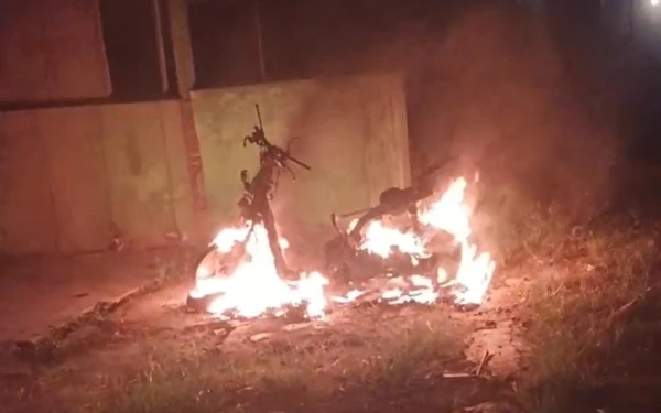 Misteri Motor Terbakar di Ploso Jombang, Polisi Masih Telusuri Pemiliknya