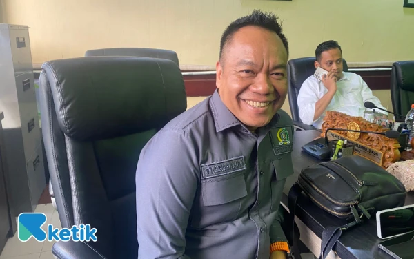 Thumbnail Berita - Ketua Komisi A DPRD Surabaya Sindir Ruang Paripurna Tak Miliki Videotron