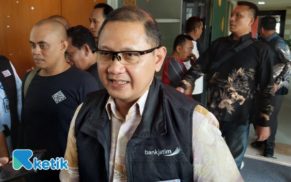 Thumbnail Berita - Dindik Jatim Tegaskan Siswa Baru Tidak Wajib Beli Seragam di Sekolah