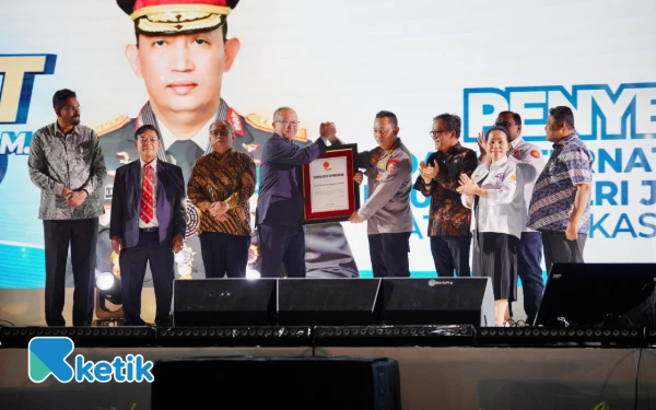 Thumbnail Berita - Kapolri Terima Penghargaan dari Organisasi Buruh Dunia atas Dedikasi Lindungi Hak Buruh