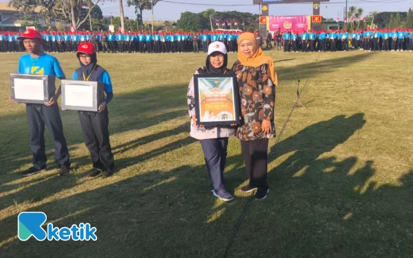 Thumbnail Berita - Pesan Gubernur Khofifah dalam Penutupan KCS MPLS SMK PGRI 3 Malang   ‎