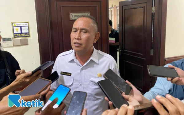 Thumbnail Berita - Dispendik Surabaya Tegaskan Tak Ada Bangku Tambahan di Sekolah Negeri