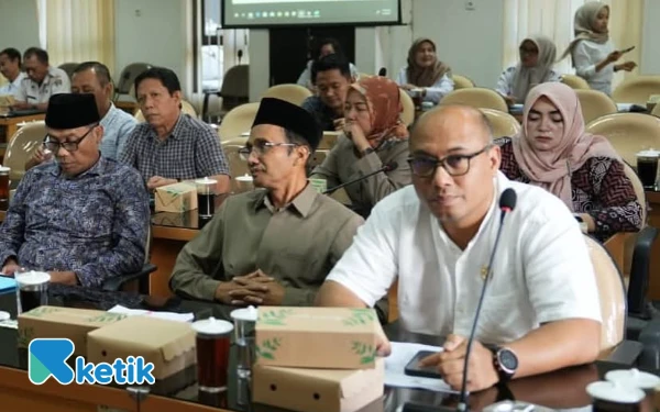 Thumbnail Banggar DPRD dan TAPD Bahas Pertanggungjawaban APBD 2024, Komitmen Jaga Transparansi Keuangan Daerah