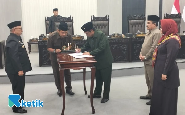 Thumbnail Berita - DPRD dan Pemkab Blitar Sepakati Ranperda Pertanggungjawaban APBD 2024, Dorong Pengelolaan Keuangan Daerah yang Lebih Akuntabel