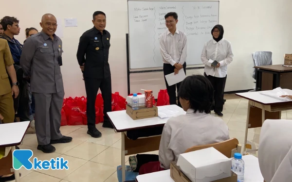 Thumbnail Berita - MPLS Dimulai, Siswa Sekolah Rakyat Menengah Pertama Kota Malang Jalani Pemeriksaan Kesehatan