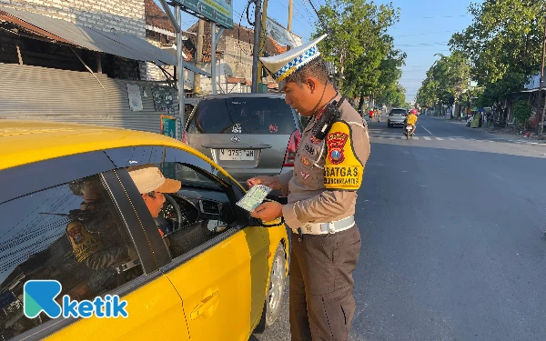 Thumbnail Berita - Kesadaran Tertib Lalu Lintas di Sampang Masih Rendah, 89 Pelanggar Terjaring Operasi Patuh Semeru 2025