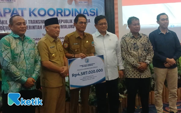 Thumbnail Berita - Kabupaten Halmahera Selatan Terima Bantuan Dari Kementrans, Helmi Umar Muchsin: Sinergitas Pusat dan Daerah