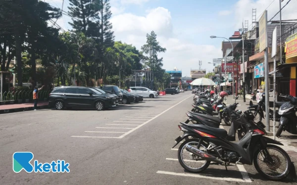 Thumbnail Berita - Demo Jukir Tak Goyahkan Rencana Pemasangan Gate Parkir Alun-alun Kota Batu