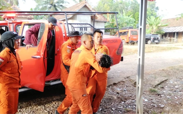 Thumbnail Berita - Tim SAR Palembang Temukan Indra Winarko, Karyawan Tambang yang Hilang di Hutan Banyuasin