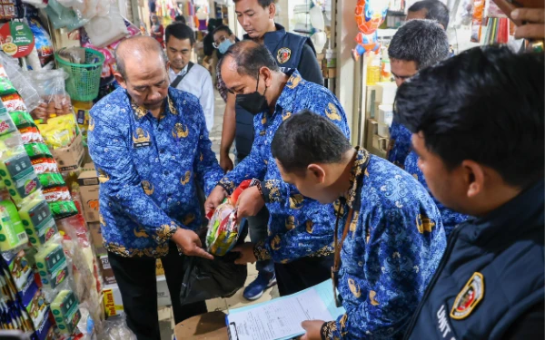 Thumbnail Beras Oplosan Beredar, Satgas Pangan Surabaya: Tak Ditemukan, Semuanya Beras Premium