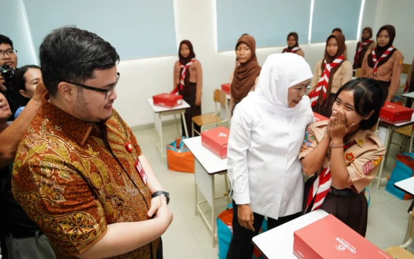 Thumbnail Datang ke Kediri, Gubernur Jawa Timur Khofifah Indar Parawansa Puji Fasilitas Sekolah Rakyat