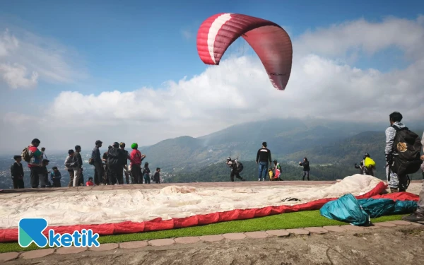 Thumbnail Berita - ‎Wawali Kota Batu Harap BISTF Paragliding Accuracy League Diikuti Banyak Negara