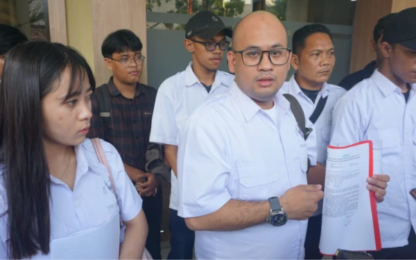 Thumbnail Berita - Tim Hukum Wakil Bupati Sidoarjo Laporkan Ormas PANTAU ke Polda Jatim Terkait Dugaan Pencemaran Nama Baik