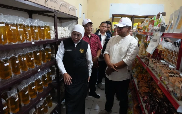 Thumbnail Berita - Kunjungi Koperasi Merah Putih di Mojokerto, Gubernur Khofifah Tegaskan Bukan Pesaing UMKM