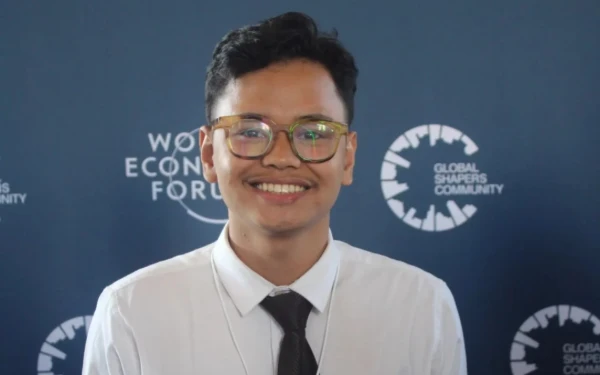 Thumbnail Berita - Abimanyu Harahap, Mahasiswa Unair Gaungkan Aksi Iklim di World Economic Forum Swiss