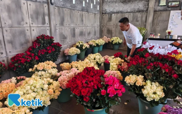 Thumbnail ‎Bulan Suro, Permintaan Bunga Mawar Menurun di Kota Batu