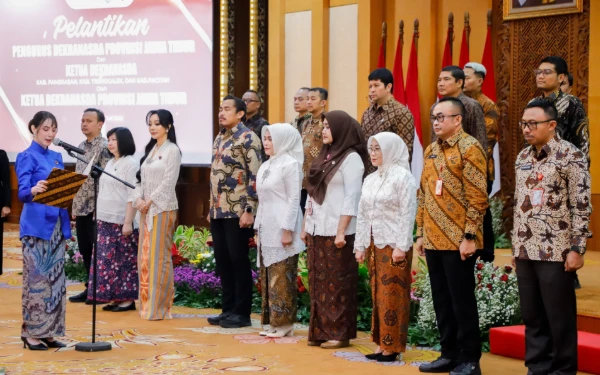 Arumi Bachsin Lantik Pengurus Dekranasda Provinsi Jatim dan 3 Kabupaten