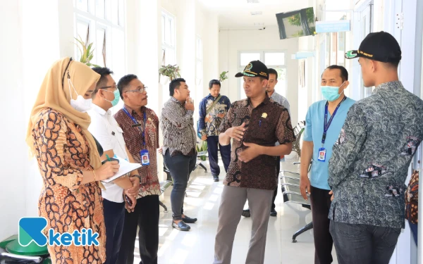 Thumbnail Ambulans Puskesmas Sreseh Tak Layak Pakai, Komisi IV DPRD Sampang Soroti Dinkes KB