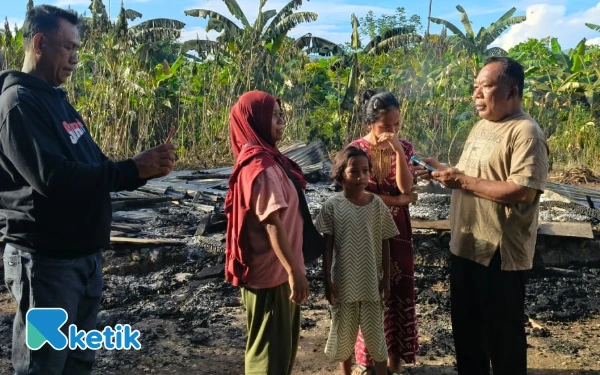 Thumbnail Berita - Rumah Warga di Desa Baru Halsel Ludes Terbakar, Diduga Akibat Sambungan Listrik Ilegal