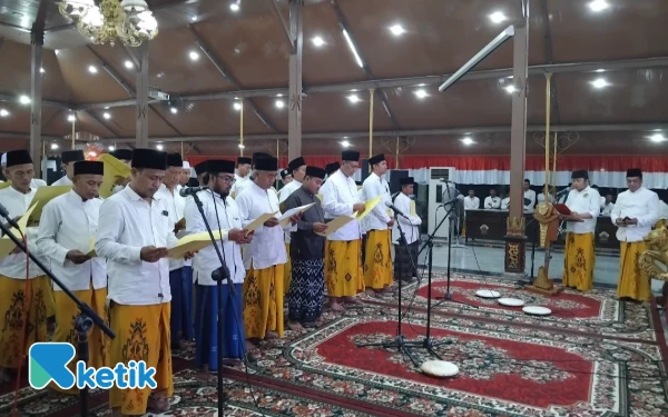 Thumbnail Berita - Ishari NU Bangkalan Teguhkan Identitas Kota Zikir dan Shalawat