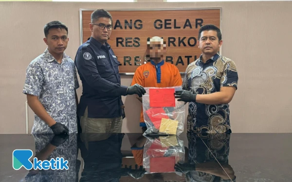 Thumbnail Berita - Polisi Tangkap Pengedar Inex di Kota Batu, 50 Butir Barang Bukti Diamankan