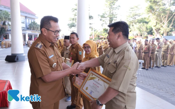 Thumbnail Berita - ‎10 ASN Purna Tugas Dapat Penghargaan dari Pemkot Batu