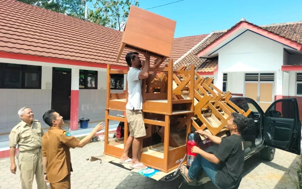 Dindikbud Pemalang Gerak Cepat Penuhi Sarpras di SDN Tegalmlati dan Longkeyang
