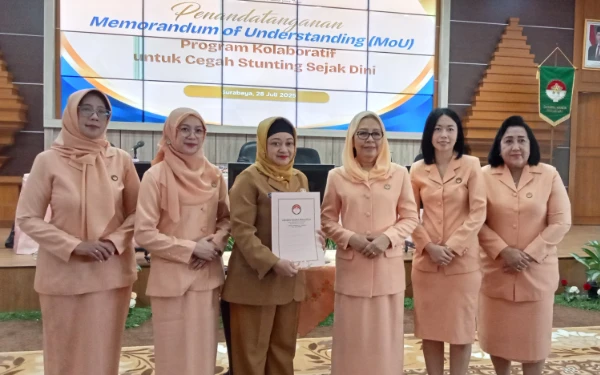 Thumbnail Berita - Cegah Stunting Sejak Dini, DWP Bapenda Jatim Teken MoU dengan Puskesmas Menur