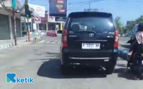 Mobil Dinas Berubah Jadi Plat Putih, Pemkab Sampang Beri Klarifikasi