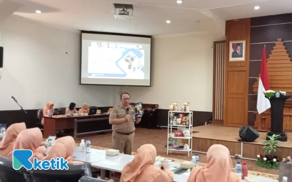 Thumbnail Berita - Buka Peluang UMKM Go Internasional, DWP Bapenda Jatim Gandeng Disperindag Gelar Workshop Pendampingan