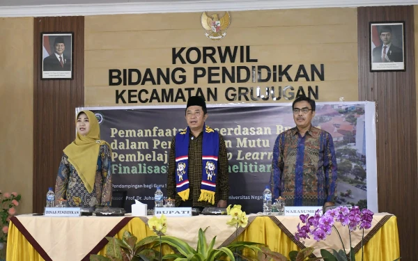 Thumbnail Berita - Kolaborasi dengan UM, Bupati Bondowoso Buka Program Pendampingan AI untuk Guru