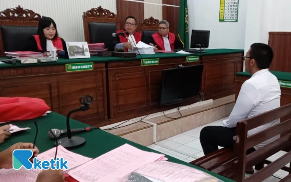 Thumbnail Berita - Tipu Pelaku UMKM dengan Modus Pinjaman Dana, Bramasta Jalani Sidang di PN Surabaya