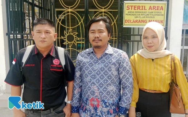 Thumbnail Berita - Gugat Balik Penetapan Tersangka KDRT, Darmanto Kembali Tempuh Jalur Praperadilan di PN Palembang