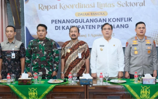 Thumbnail Berita - Rapat Lintas Sektor Digelar, Bupati Pemalang Tegaskan Komitmen Forkopimda Jaga Kamtibmas