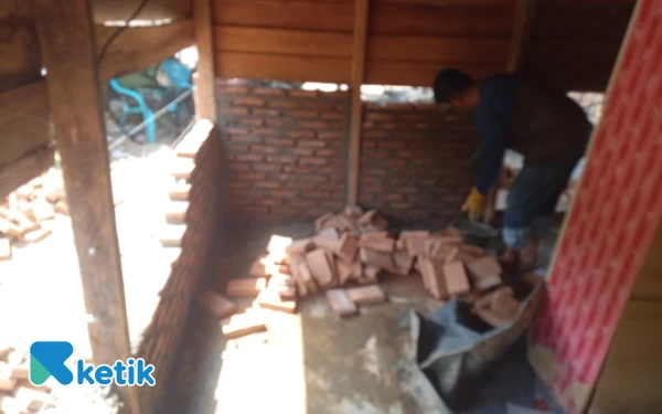 Thumbnail Satgas TMMD Kodim 018 Agara Renovasi RTLH Milik Azizah di Desa Rikit Bur