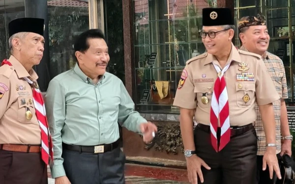 Thumbnail Berita - Diskusi dengan Ketua Kwarnas Budi Waseso, Hendropriyono Dukung Revitalisasi Pramuka untuk Gen Z