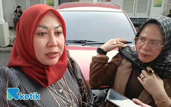 Thumbnail Berita - Dipicu Cemburu dan Ditolak Rujuk, Eks Anggota DPRD Tikam Mantan Istri Hingga 10 Kali
