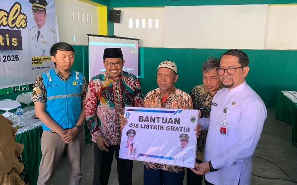 Thumbnail Berita - Keterlaluan! KTP Warga Miskin Bondowoso Dipakai Orang Mampu untuk Dapat Listrik Subsidi