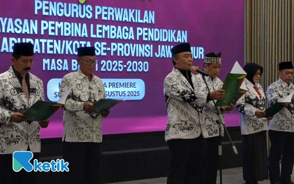 Thumbnail Berita - 34 Pengurus PGRI Kabupaten/Kota Se-Jatim Resmi Dilantik