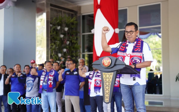 Thumbnail Berita - Pemkot Batu Rayakan HUT ke-38 Arema, Nurochman Ajak ASN Implementasikan Semangat Salam Satu Jiwa