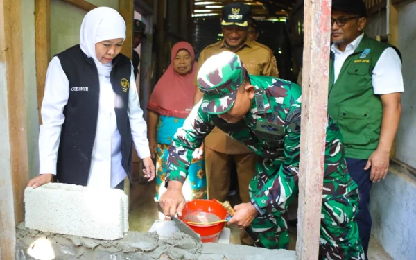 Thumbnail Khofifah Apresiasi Sinergi Kodam V/Brawijaya lewat Rutilahu, Bantu Warga Jatim Lepas dari Kemiskinan Ekstrem