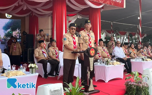 Thumbnail Berita - Peringatan Hari Pramuka, Ketua Kwarcab Surabaya Lantik 1.380 Siaga Penggalang dan Penegak Garuda