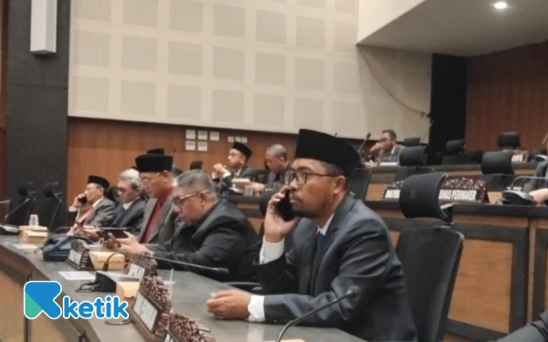 Thumbnail Berita - Kadisdik Bangkalan Tindaklanjuti Dugaan Penyimpangan Korwil dan Evaluasi Periodesasi Jabatan Kepsek