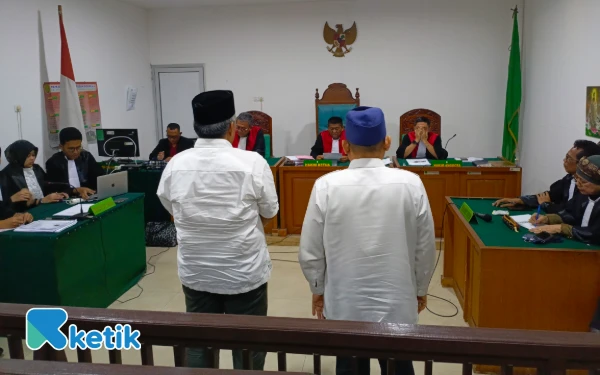 Thumbnail Berita - Vonis Kasus Tol Betung-Tempino: Dua Terdakwa Dihukum 1 Tahun 4 Bulan, Jaksa Langsung Banding